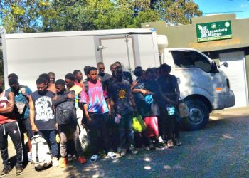 Ejército intercepta en Montecristi un camión con 22 haitianos indocumentados ocultos