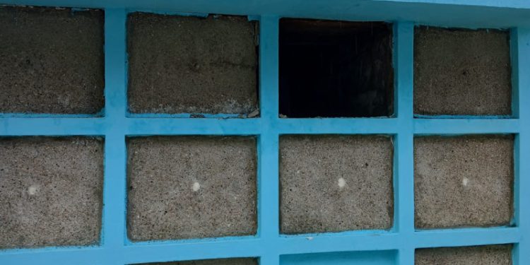 Vándalos profanan tumbas y roban panteones en el Cristo Redentor