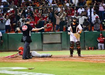 Los Leones del Escogido se colocan a un paso del bicampeonato