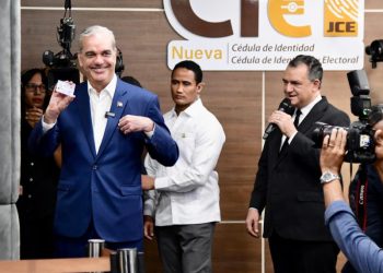 Hasta Abinader tenía soltero en la cédula ¿Qué hacer para que el nuevo documento esté actualizado?