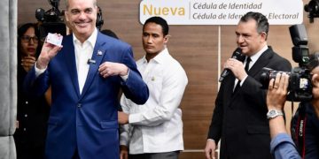 Hasta Abinader tenía soltero en la cédula ¿Qué hacer para que el nuevo documento esté actualizado?