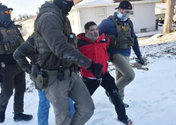 Trump, dispuesto a bajar la tensión "un poco" en Minnesota