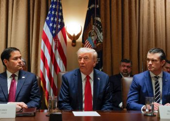 Donald Trump planea reunión con su gabinete el martes sobre posibles acciones en Irán