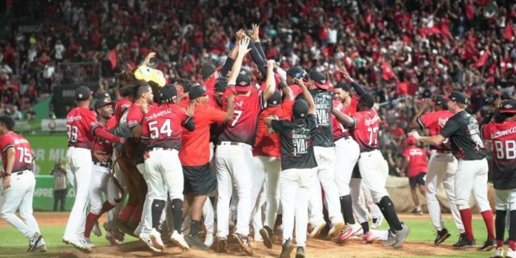 Leones del Escogido se coronan campeones beisbol dominicano