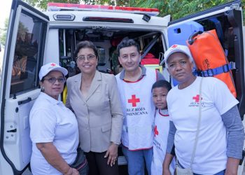 Abinader entrega ambulancia a Cruz Roja-Dajabón, tras solicitud del doctor Víctor Hugo Carrasco
