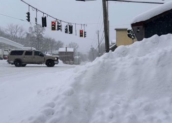 Tormenta invernal amenaza con hielo y nieve a más de la mitad de EEUU