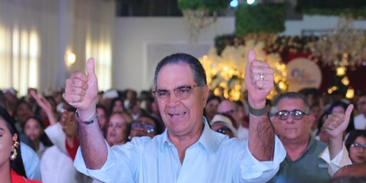 Presidente ordena que involucrados en SENASA devuelvan hasta el último peso robado