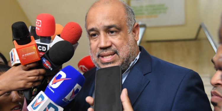 Abogado dice que Santiago Hazim ha perdido entre 70 y 80 libras durante prisión preventiva