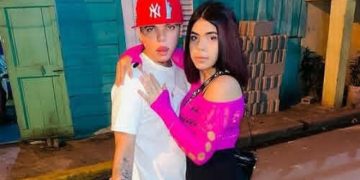 Familiares de joven apuñalada en Santiago afirman que esta subre de "problemas de salud mental"