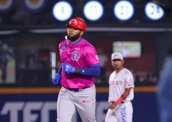 El Escogido cae 10-7 ante los Tomateros, equipo al que volverán a enfrentar este viernes en semis