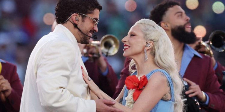 Bad Bunny le recuerda a Trump el poder latino