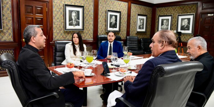 Arzobispo coadjutor: “Las leyes migratorias hay que respetarlas”