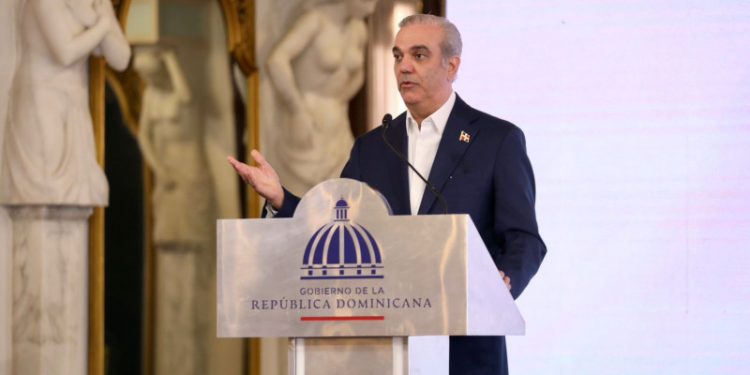 Abinader garantiza seguridad estructural de Línea 2C del Metro que llega hasta Los Alcarrizos