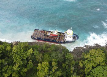 Armada investiga varadura del buque "ENE VISION" en la costa norte de República Dominicana