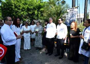 Solidaridad en San Valentín: endocrinólogos recuerdan esposa de colega fallecida en el Jet Set