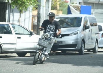 Usuarios de patinetas eléctricas protestan en contra de la incautación de estos dispositivos
