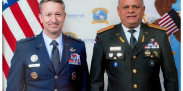 Ministro de Defensa participa en reunión de altos mandos militares convocada por EE.UU.