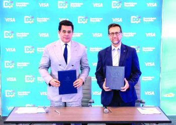Mitur firma acuerdo con Visa para promover el país