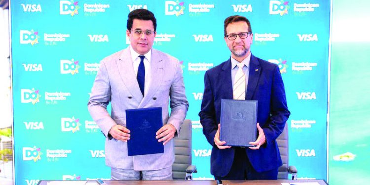 Mitur firma acuerdo con Visa para promover el país