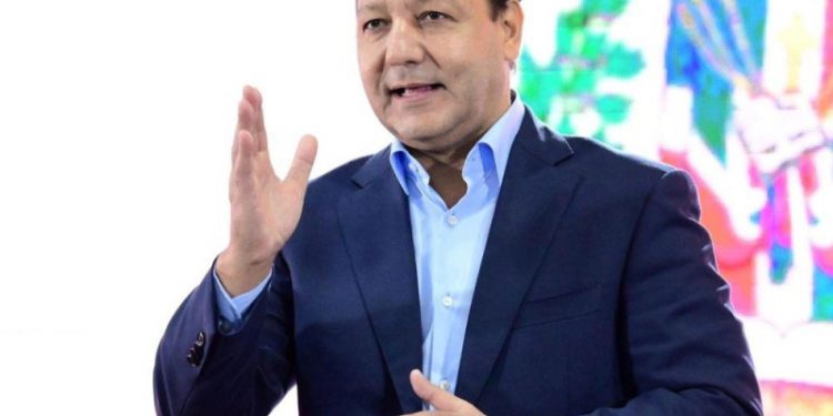 Abel Martínez decide no ser parte de “consulta” del PLD