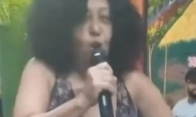 Detienen mujer en Espaillat tras interpretar el Himno Nacional en ritmo urbano