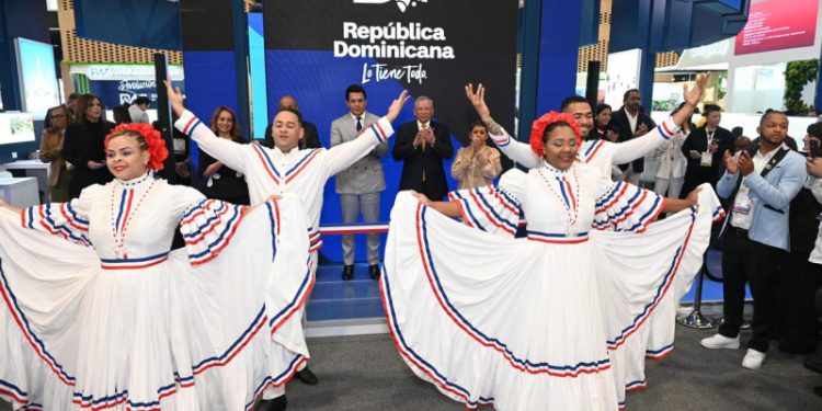 Colombia se posiciona como el cuarto país que envía más turistas a RD