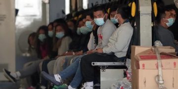 Las deportaciones masivas sobrecargan tribunales de Estados Unidos