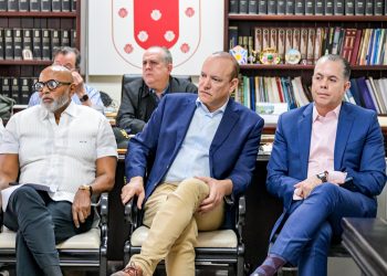 Alcaldía de Santiago y sectores público-privado acuerdan cronograma de trabajo en la Calle del Sol