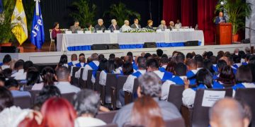 El instituto José Francisco Peña Gómez graduó otros 914 alumnos en su XV investidura ordinaria así sumando 14,119 en total