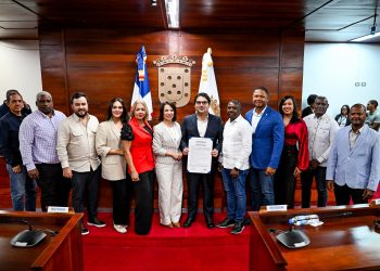 Concejo de Regidores de Santiago declara Hijo Adoptivo a Hostos Rizik Lugo