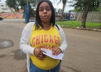 Mujer denuncia estafa de RD$70,000 por supuesto abogado que contrató tras tener su hijo preso en Santiago