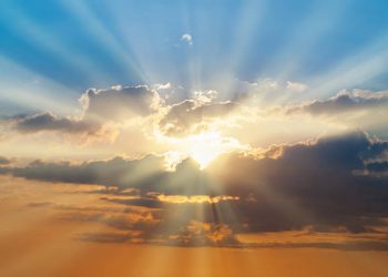 INDOMET: cielo soleado en la mañana y aguaceros con tronadas en la tarde y noche de este viernes