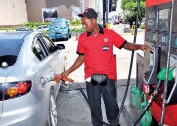 Precio de combustibles aumentaron entre RD$ 15 y RD$ 95
