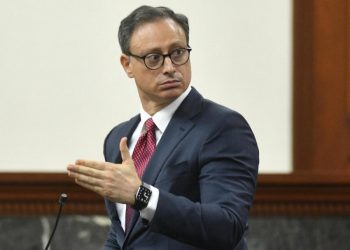 Rechazan salida del país a Jean Alain Rodríguez; historial médico carecía de traducciones legales