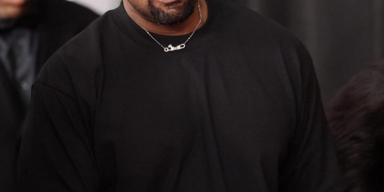 Kanye West deberá pagar 140 mil dólares a exempleado por trabajos en su mansión no pagados