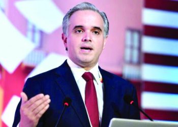 Ministro de Educación dice reestructuración total del sistema duplicará el PIB al 2036