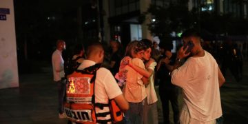 Irán lanza una nueva ola de ataques aéreos contra Tel Aviv y otros territorios