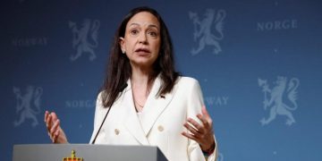 Opositora María Corina Machado anuncia regreso a Venezuela