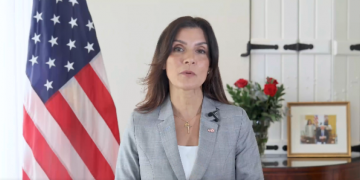 Embajadora de EEUU anuncia reapertura de su oficina de la DEA en República Dominicana