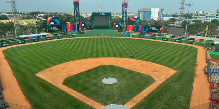 El Estadio Quisqueya, listo para recibir al equipo dominicano del Clásico Mundial de Béisbol