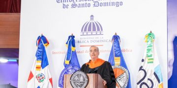 Abinader afirma servicio público exige carácter y anuncia 500 nuevos cupos en maestría en gobernanza