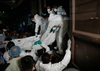 Estados Unidos hunde un buque de guerra iraní en el océano Índico