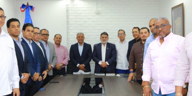 Entidades acuerdan fortalecer comercio en frontera y Haití