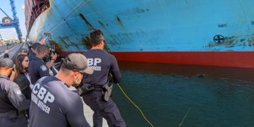 Usan robots submarinos contra el narcotráfico