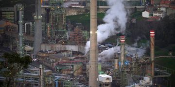 EEUU e Israel atacan instalaciones nucleares en Irán