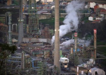 Petróleo sube ante el escepticismo de las negociaciones entre EEUU e Irán