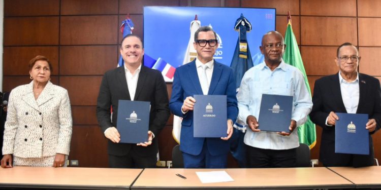 Olivares dice reforma laboral buscará litigios de conciliación entre trabajadores y empleadores