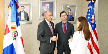 Embajadora de EEUU presenta al presidente de la DNCD nuevo agregado DEA en República Dominicana