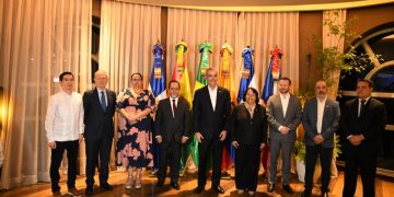 Abinader asiste a apertura de clase magistral sobre transparencia y rendición de cuentas