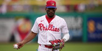 MLB suspende 80 juegos al jardinero Johan Rojas por dopaje